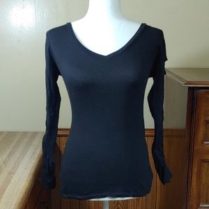 Reserved Distressed Top M